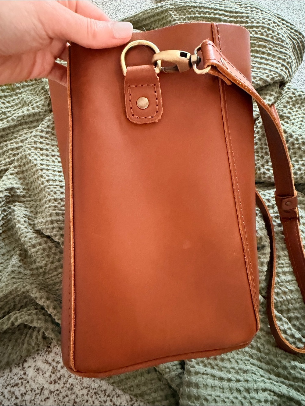 Portland Leather Butterfly Bucket Bag - Honey - Picture 7 of 8